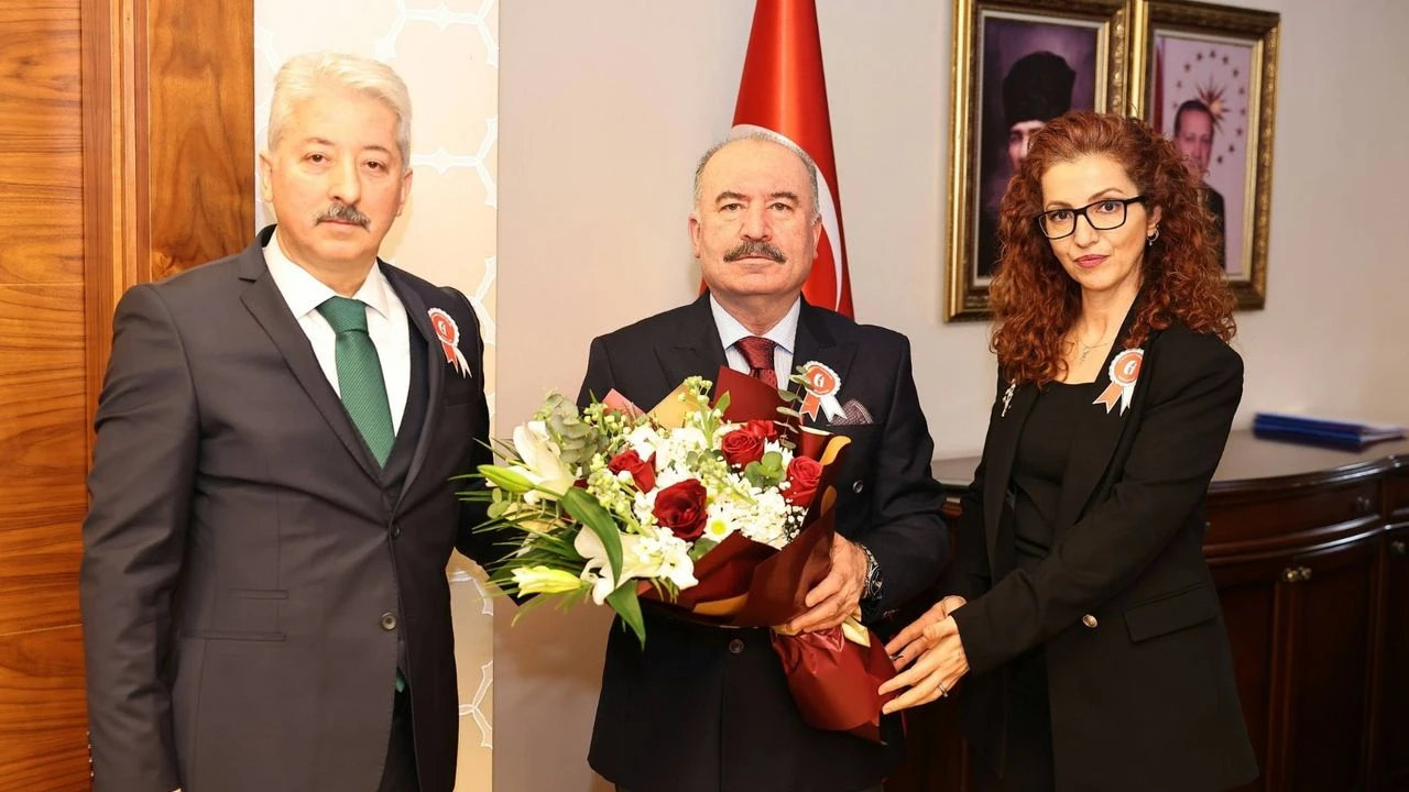 37’NCI VERGİ HAFTASI KAPSAMINDA DEFTERDAR CİĞER’DEN VALİ ÇALGAN’A ZİYARET !